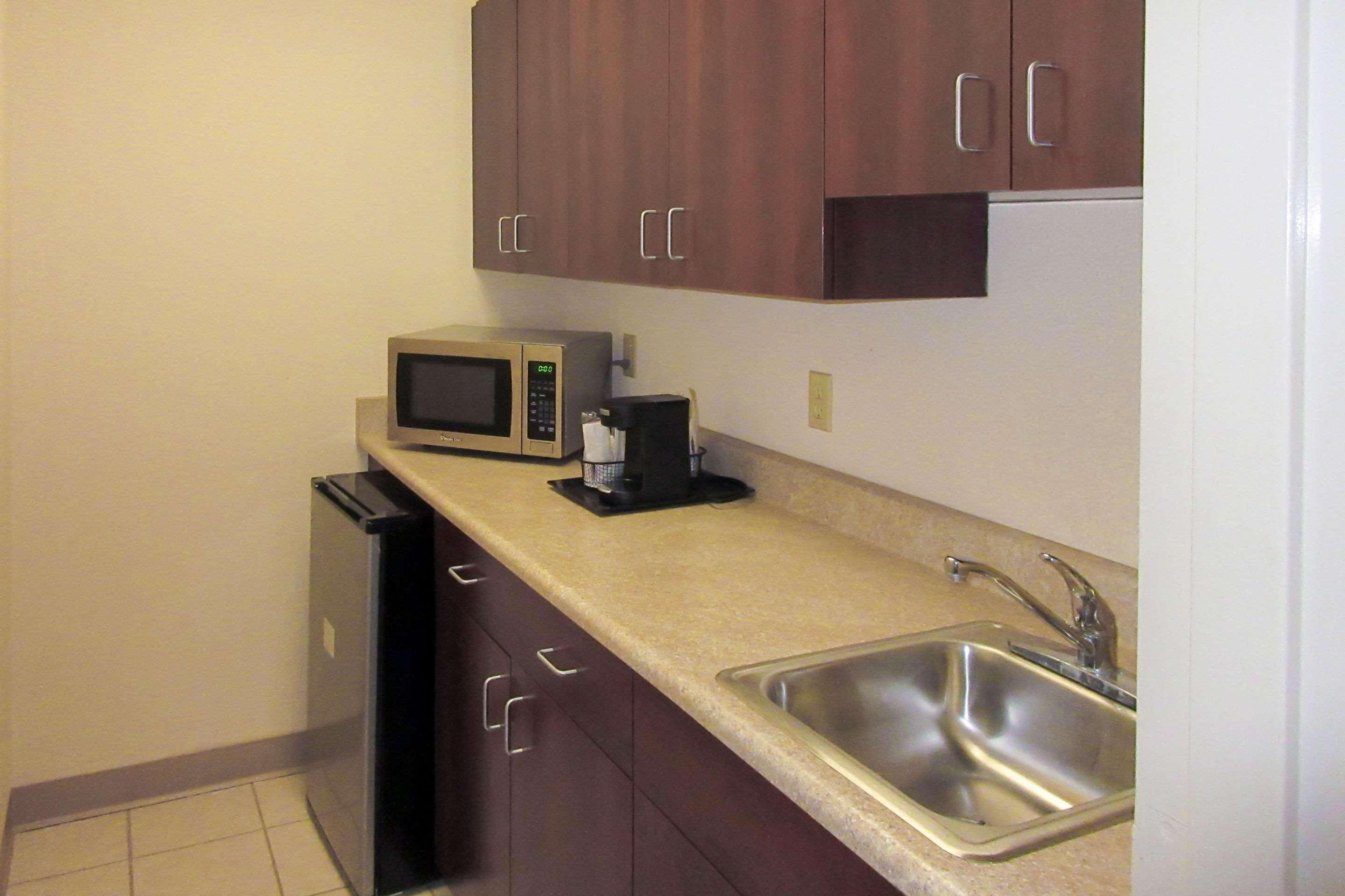Quality Inn & Suites Prestonsburg Next To Mountain Arts Center Eksteriør billede