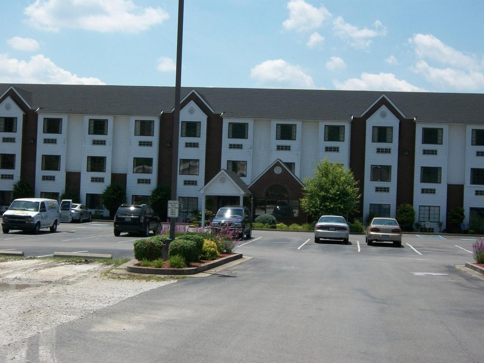Quality Inn & Suites Prestonsburg Next To Mountain Arts Center Eksteriør billede