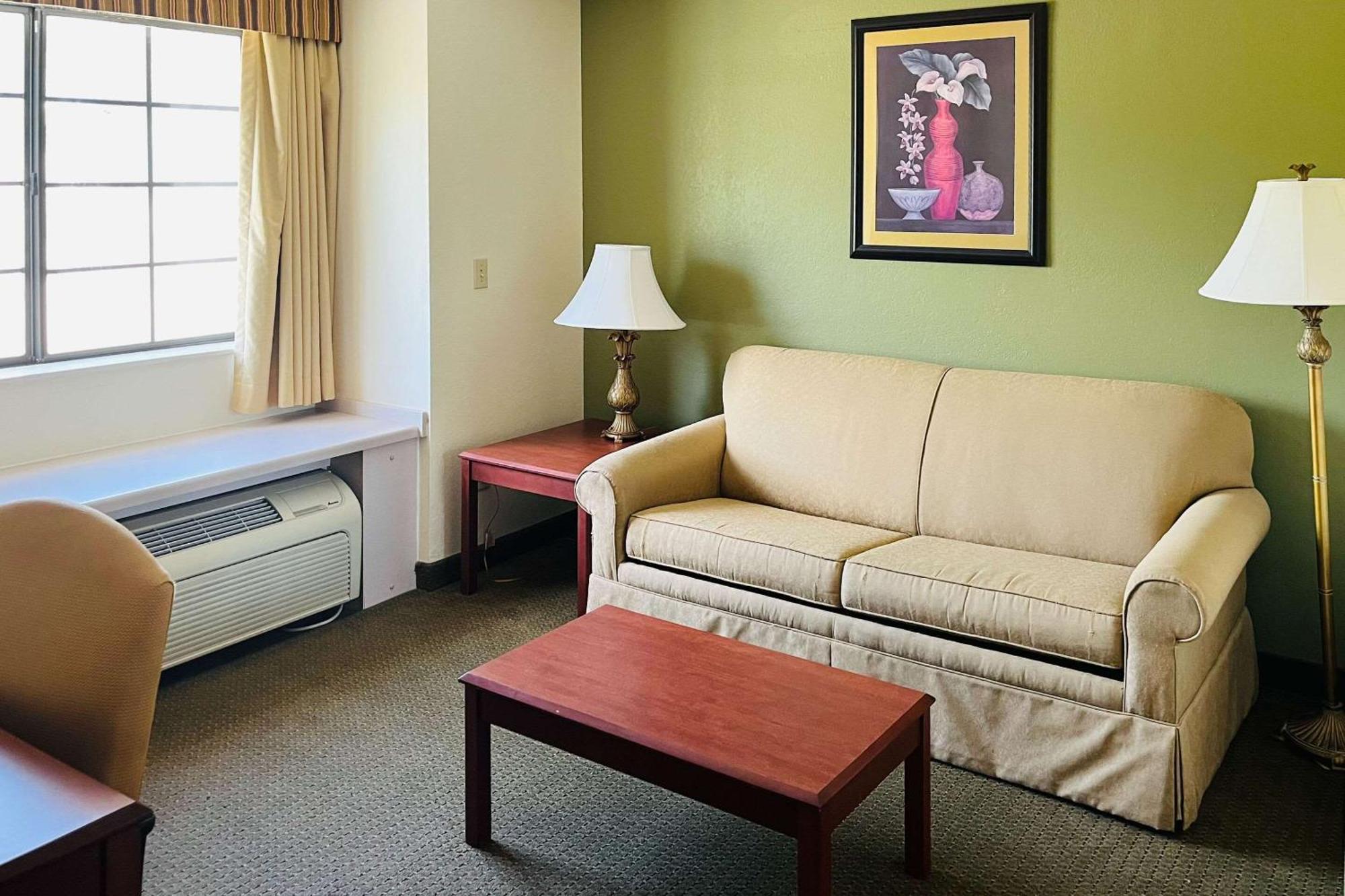 Quality Inn & Suites Prestonsburg Next To Mountain Arts Center Eksteriør billede