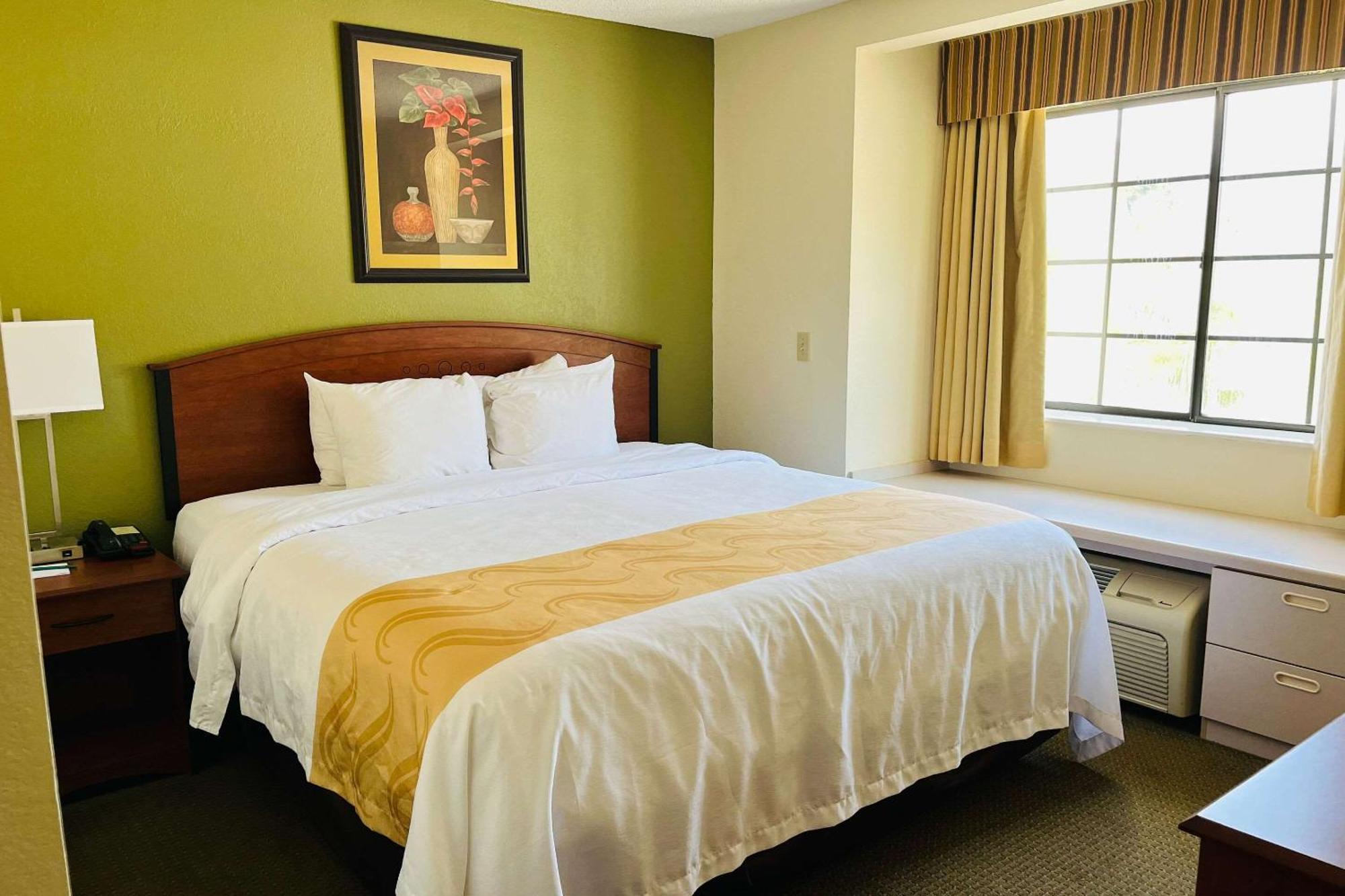 Quality Inn & Suites Prestonsburg Next To Mountain Arts Center Eksteriør billede
