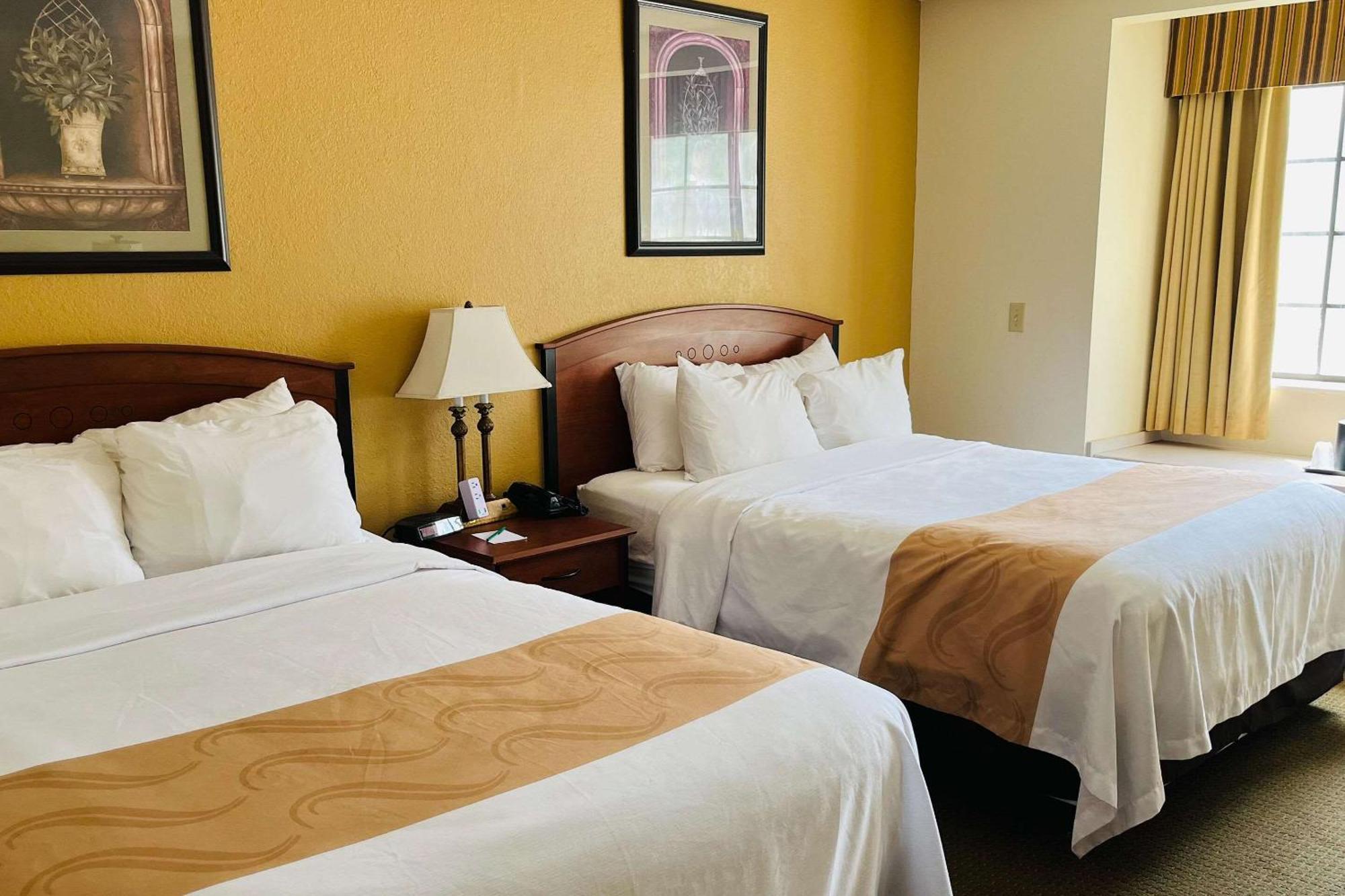 Quality Inn & Suites Prestonsburg Next To Mountain Arts Center Eksteriør billede