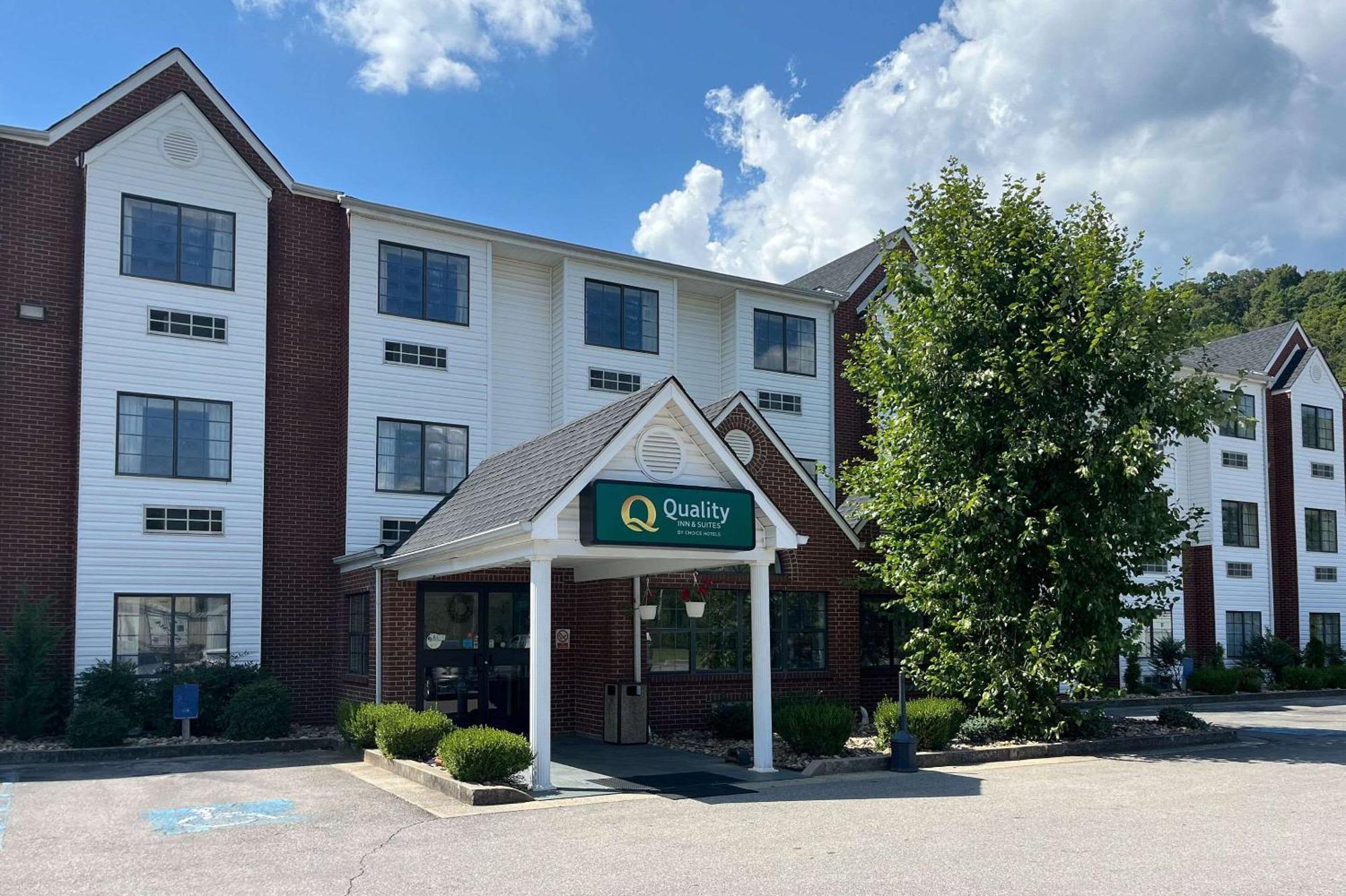 Quality Inn & Suites Prestonsburg Next To Mountain Arts Center Eksteriør billede