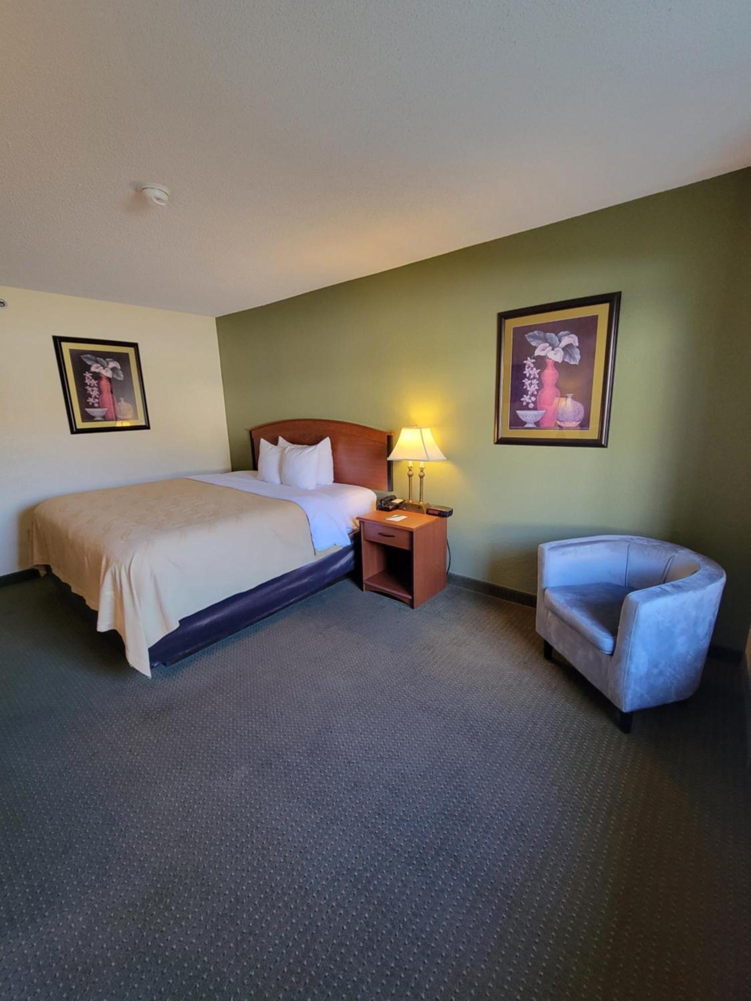 Quality Inn & Suites Prestonsburg Next To Mountain Arts Center Eksteriør billede