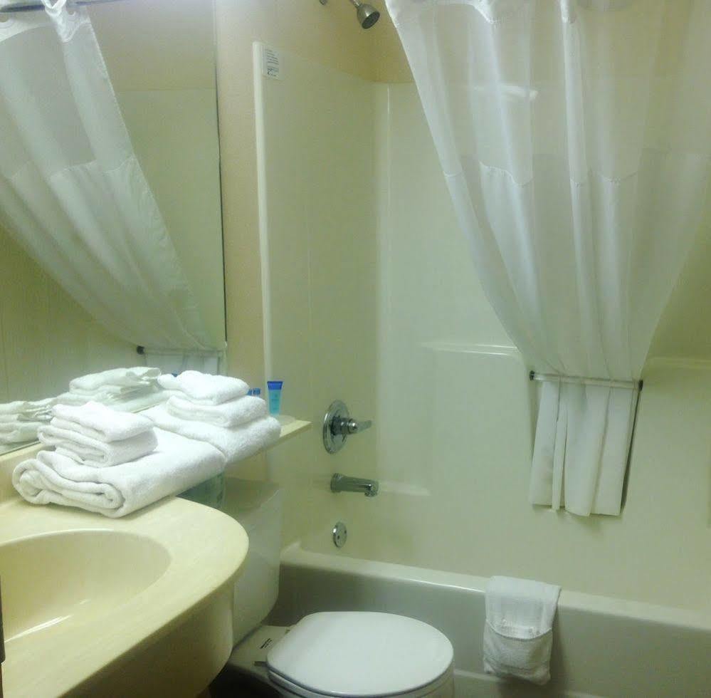 Quality Inn & Suites Prestonsburg Next To Mountain Arts Center Eksteriør billede