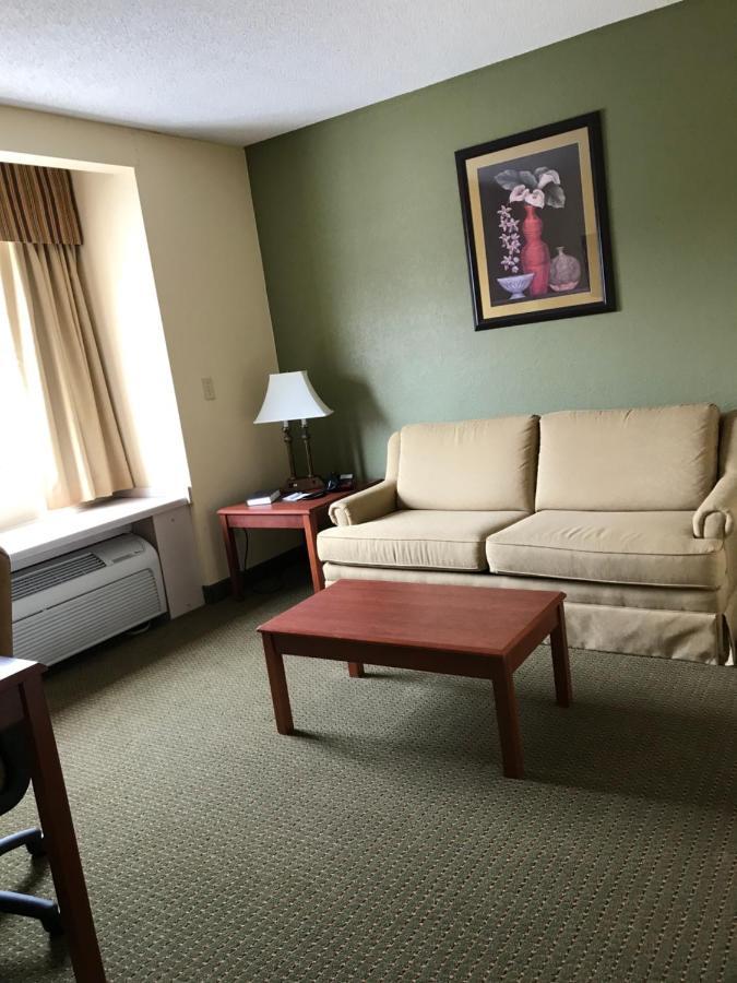 Quality Inn & Suites Prestonsburg Next To Mountain Arts Center Eksteriør billede