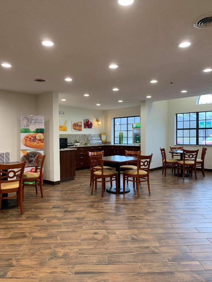 Quality Inn & Suites Prestonsburg Next To Mountain Arts Center Eksteriør billede