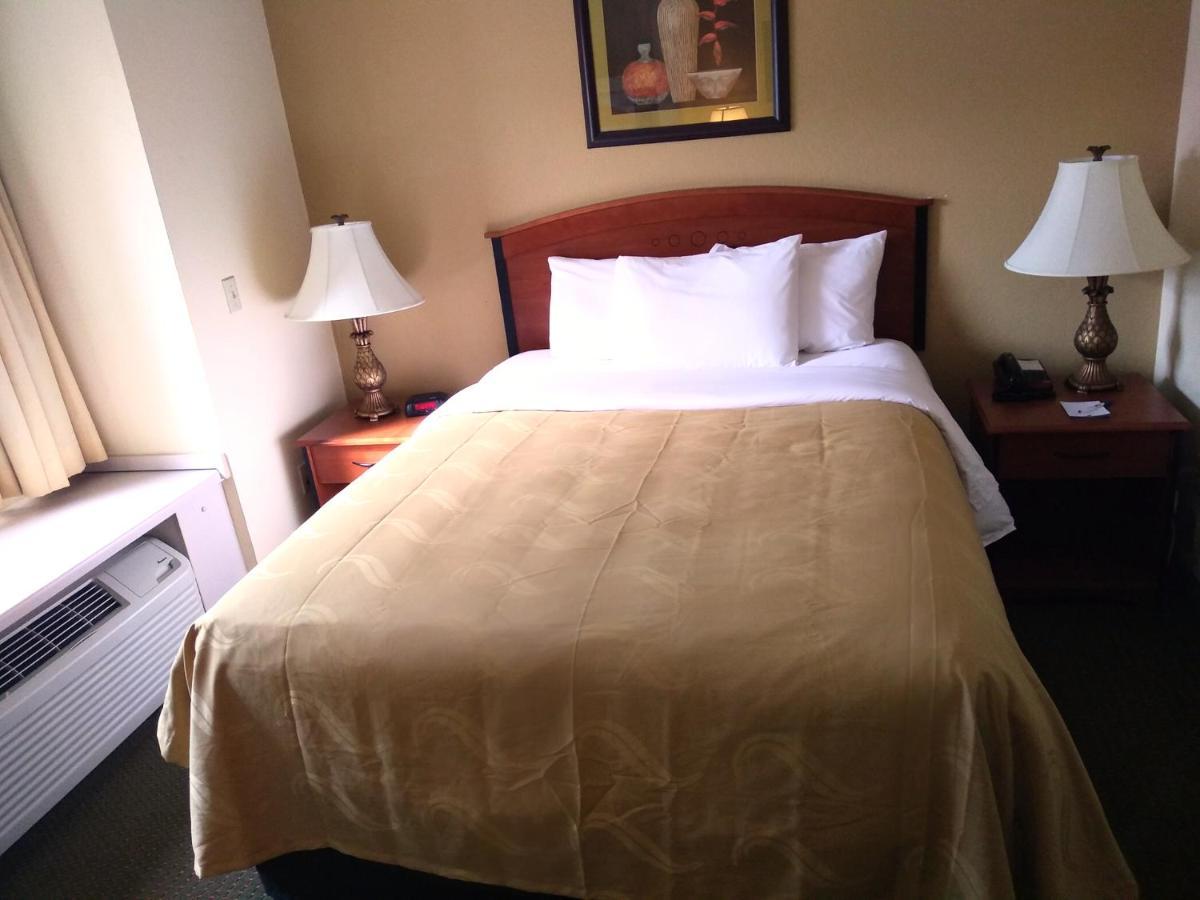 Quality Inn & Suites Prestonsburg Next To Mountain Arts Center Eksteriør billede